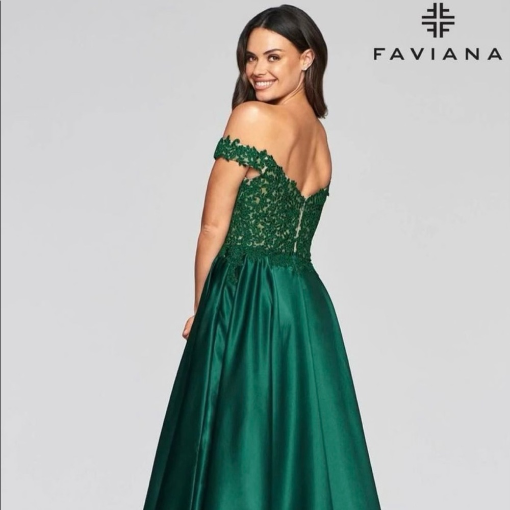 FAVIANA Style 10422- Emerald Green Off-Shoulder Dress (NEW W TAG +FREE SHIPPING) - Picture 2 of 8